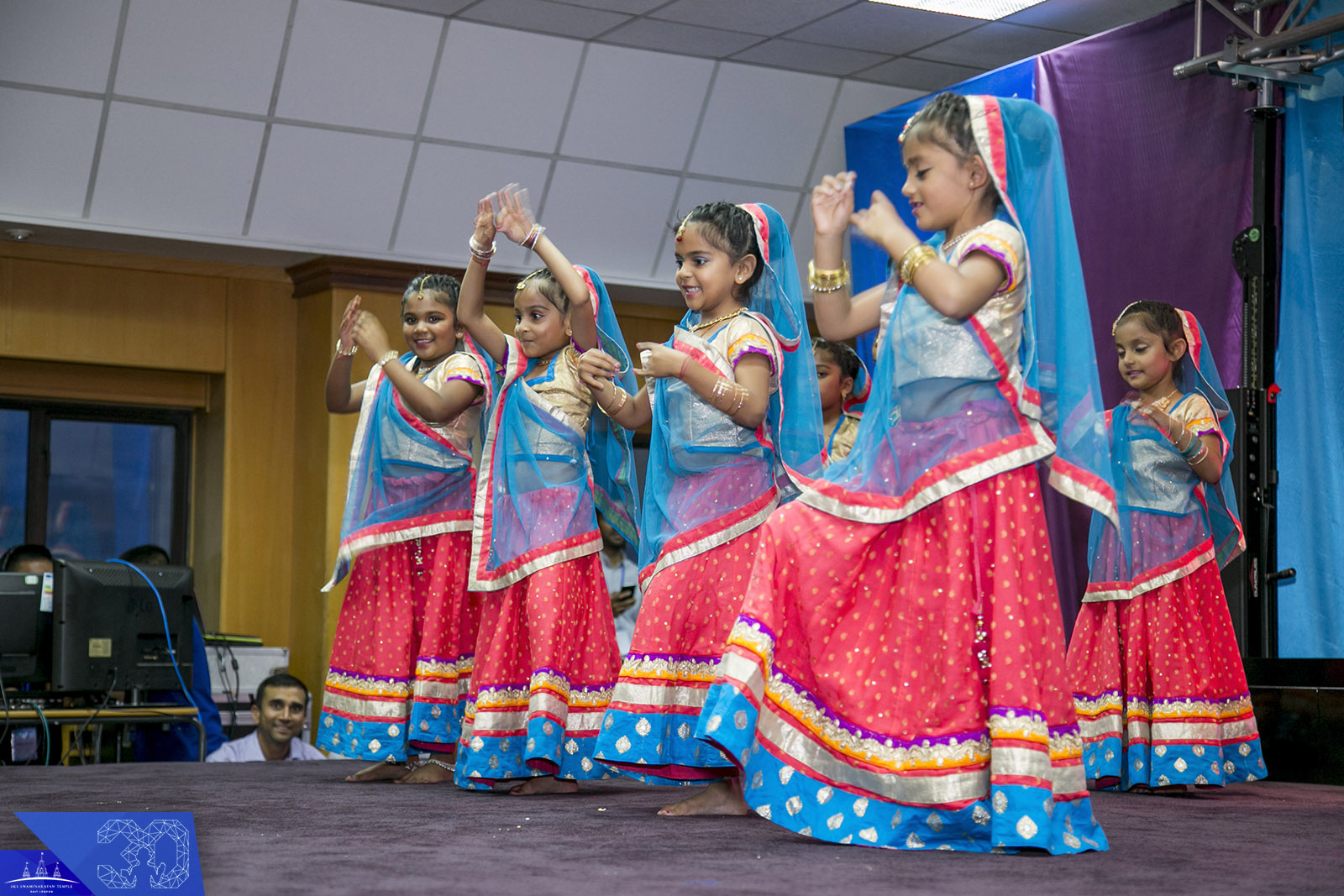 100 copy - ©1987-2017 SKS Swaminarayan Temple East London